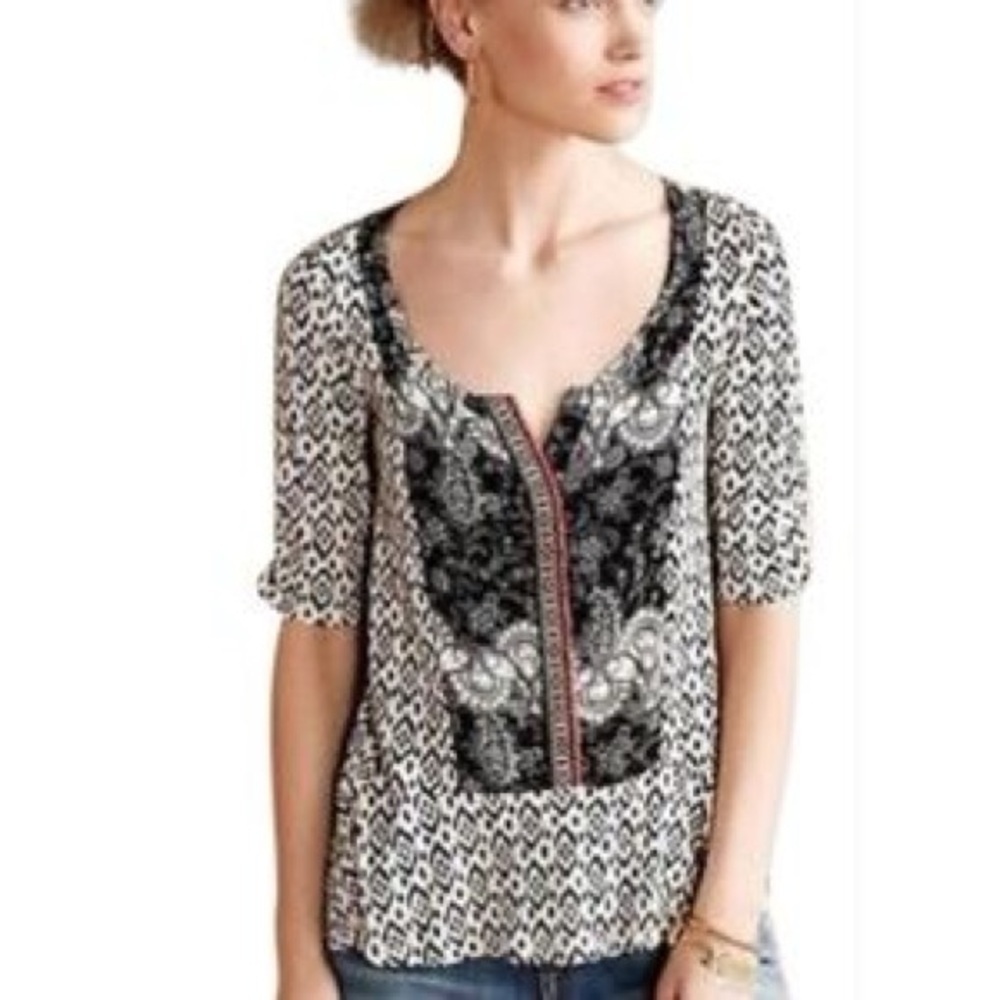 Anthropologie Akemi + Kin contrast pattern top
